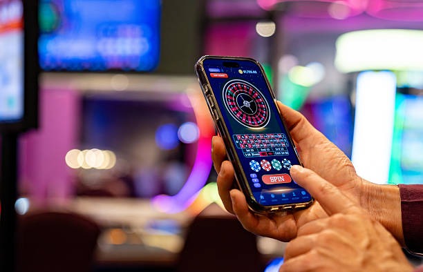 mobile banking and local payment options OVO and GoPay payment methods
